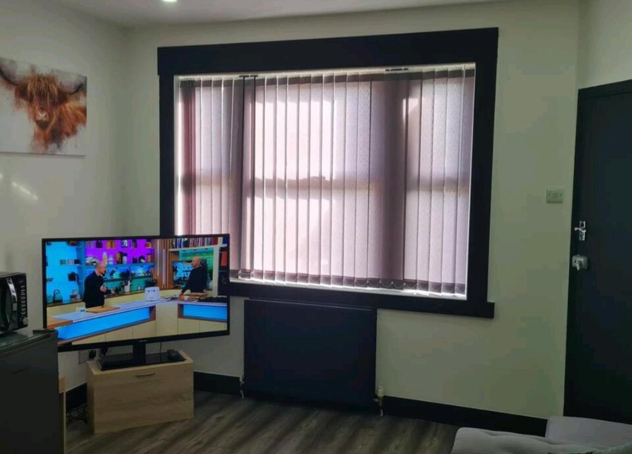 Charming 1-Bed Apartment In พีเบิลส์ ภายนอก รูปภาพ
