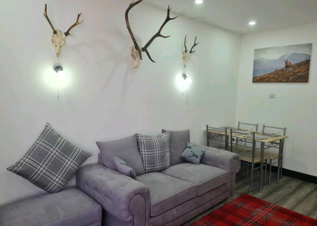 Charming 1-Bed Apartment In พีเบิลส์ ภายนอก รูปภาพ